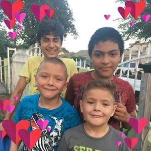 Meet your Posher, Gloria