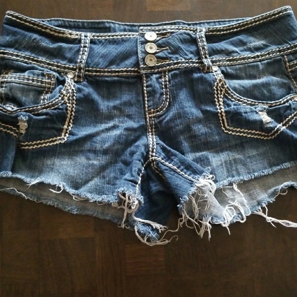 Almost famous jean shorts