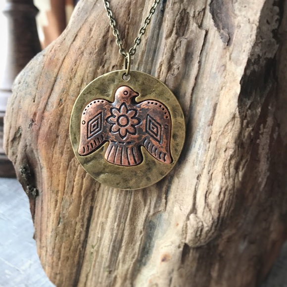 Take flight 🦅 Thunderbird Medallion Necklace - Picture 4 of 5