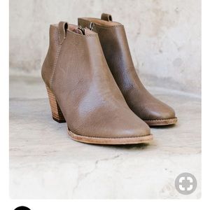 FLASH SALE! Madewell Billie boot