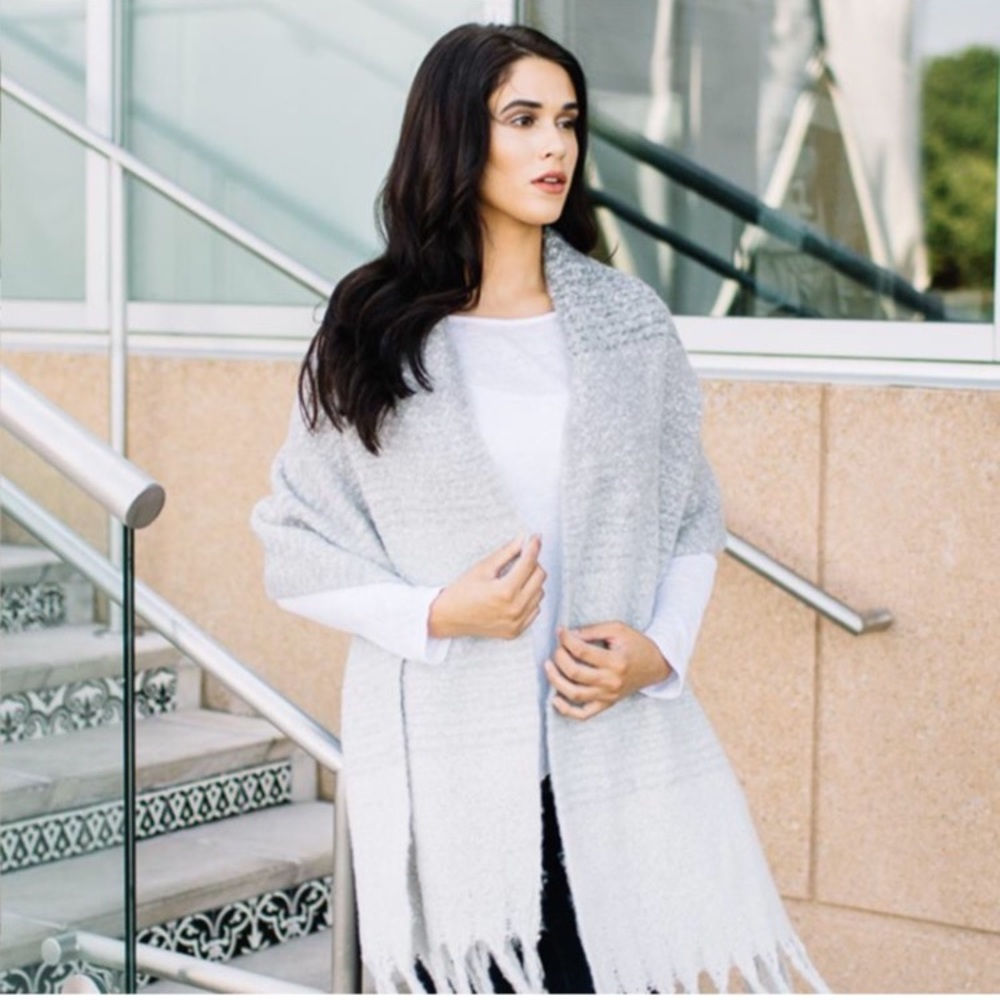 NEW! Mer-Sea & Co. Scarf in Grey (Ombré).