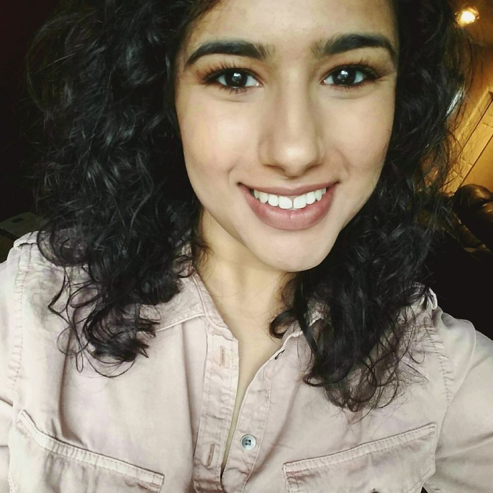 Meet your Posher, Sahar
