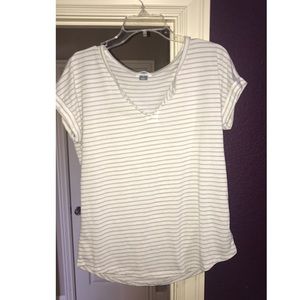 V-neck tshirt