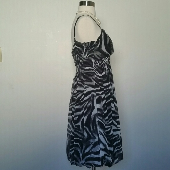Zebra Bubble Dress - Picture 4 of 5