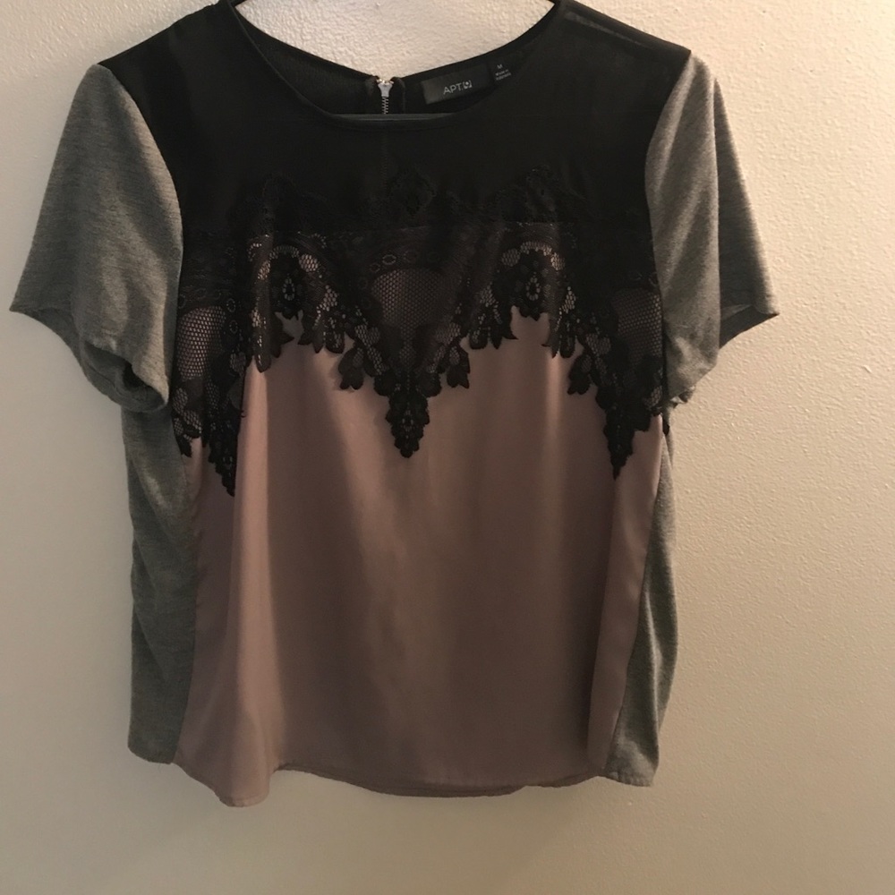 Women's flowy top