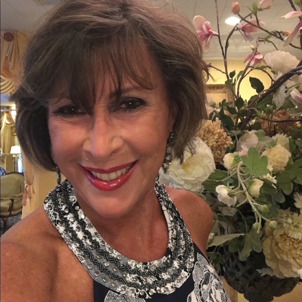 Meet your Posher, Tina