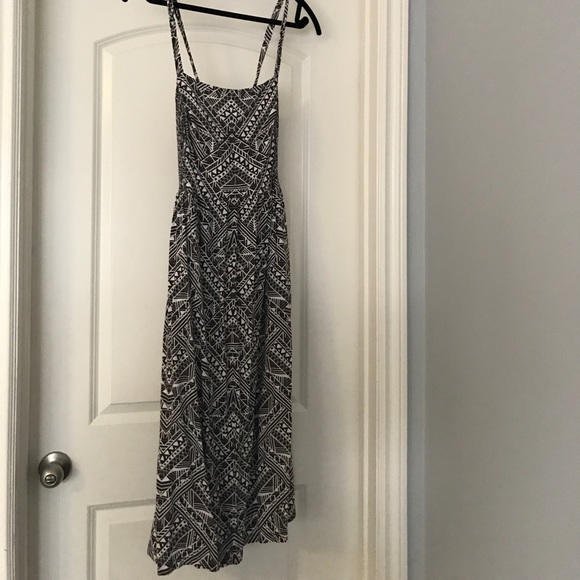 Anthropologie Dresses & Skirts - Criss cross