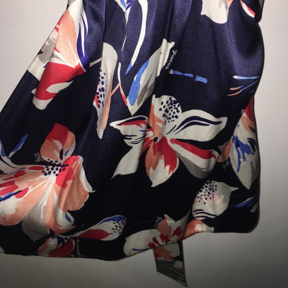 Tank Blouse - Picture 3 of 4