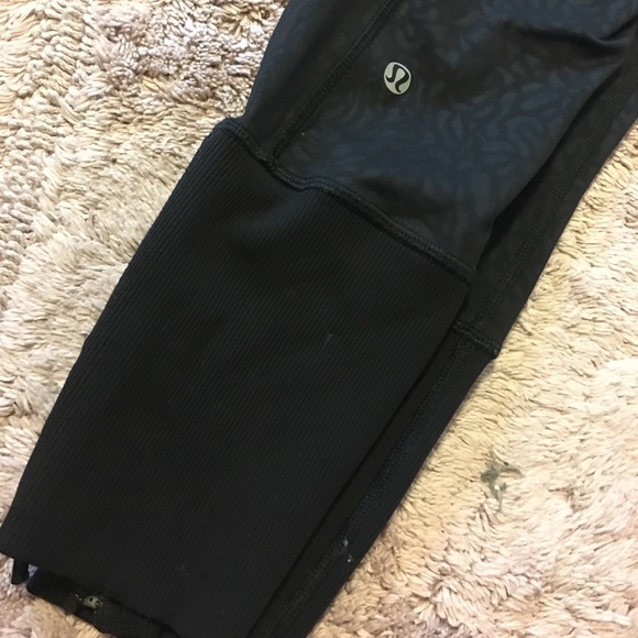 Lululemon Crop Leggings - Picture 4 of 8