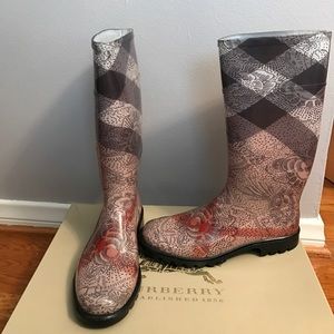 ✨Host Pick✨ Floral Burberry Rain Boots