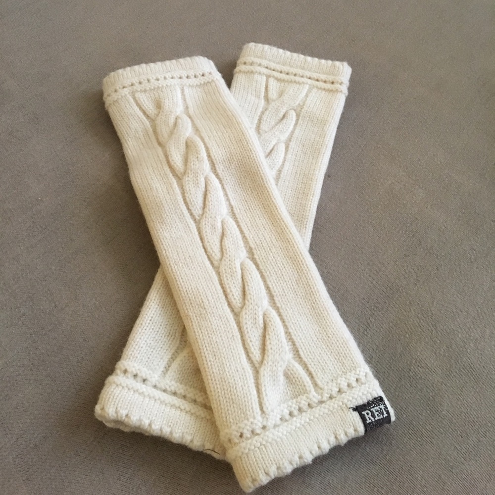 Long sleeve mittens