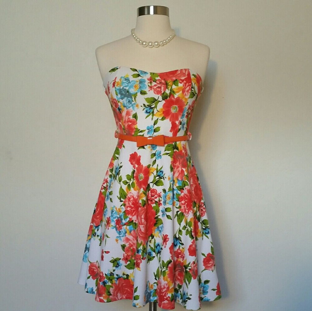 Floral mini tube dress with belt