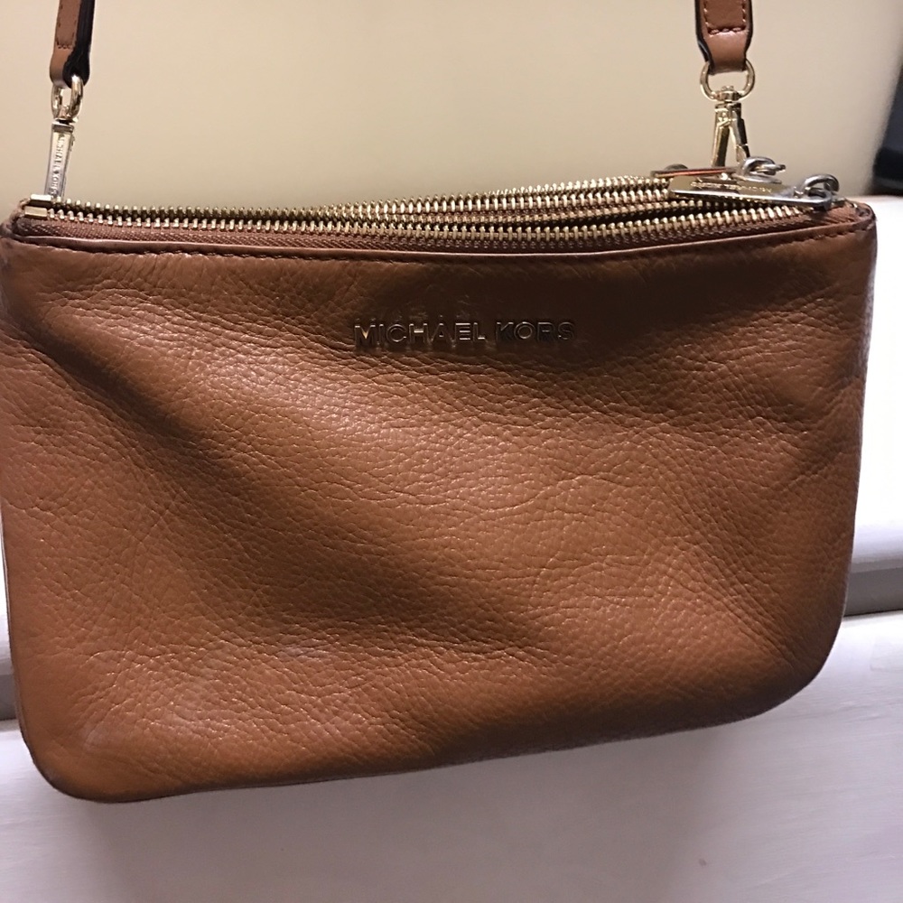 Michel kors- brown cross body