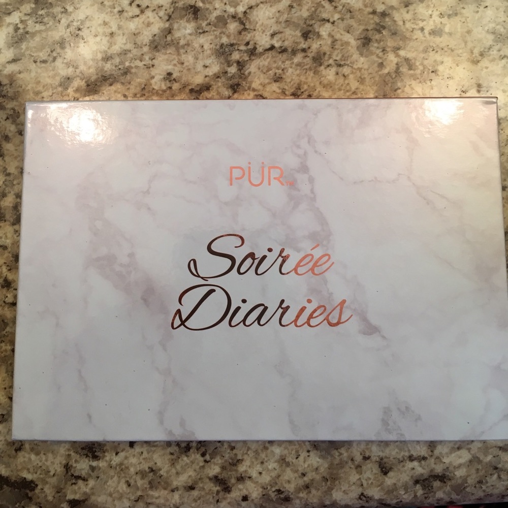 Soirée diaries eyeshadow palette