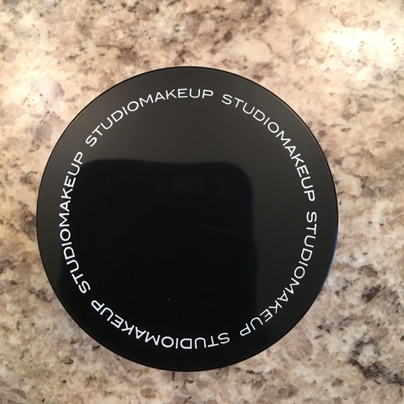 HD finishing powder - Picture 1 of 3