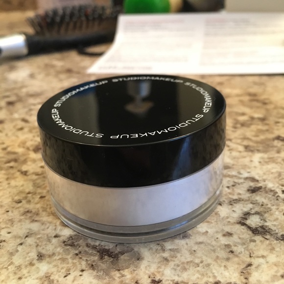 HD finishing powder - Picture 2 of 3