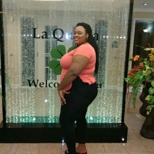 Meet your Posher, Yolanda