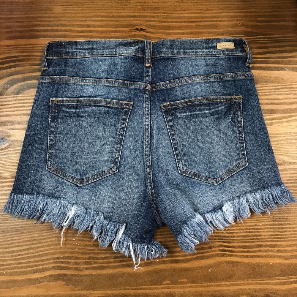 Frayed High Rise Jean Shorts - Picture 3 of 3