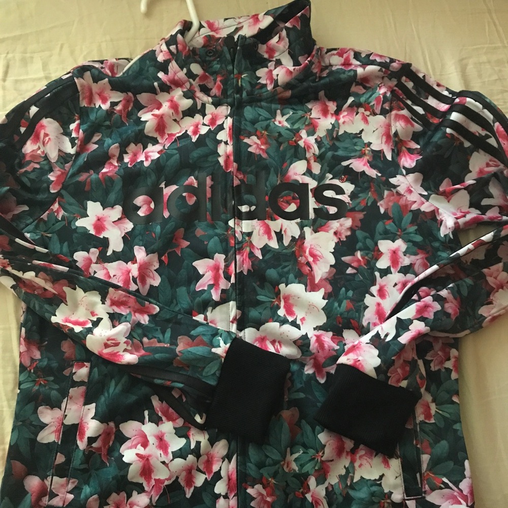 2-piece Adidas Jogger floral size Med