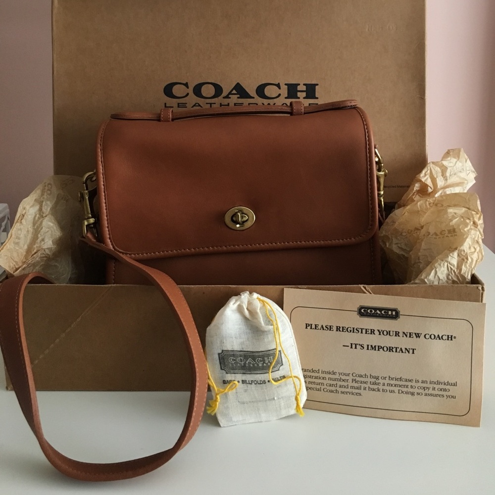 NEW, never worn COACH Leatherware Shoulder Bag