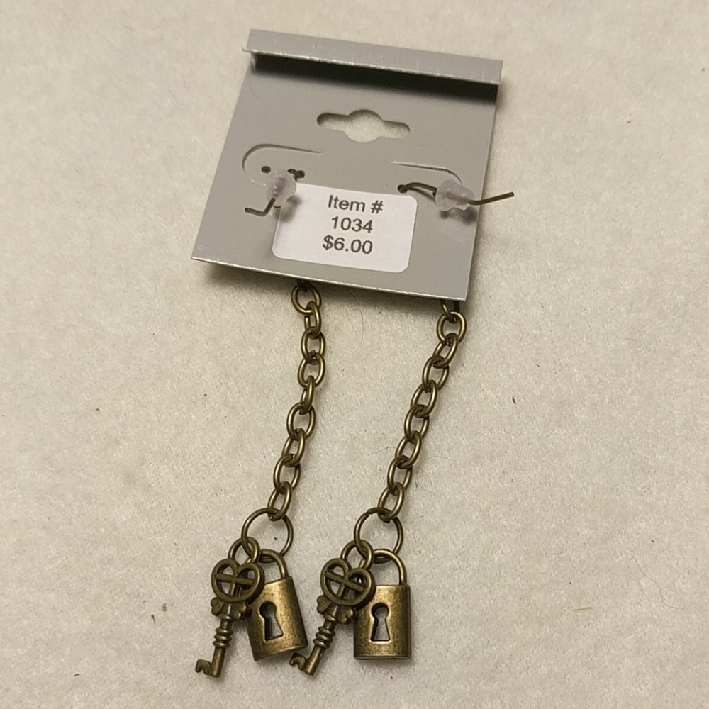 Jewelry - Picture 2 of 2