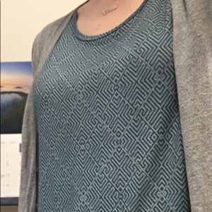 LuLaRoe Classic T excellent condition size M