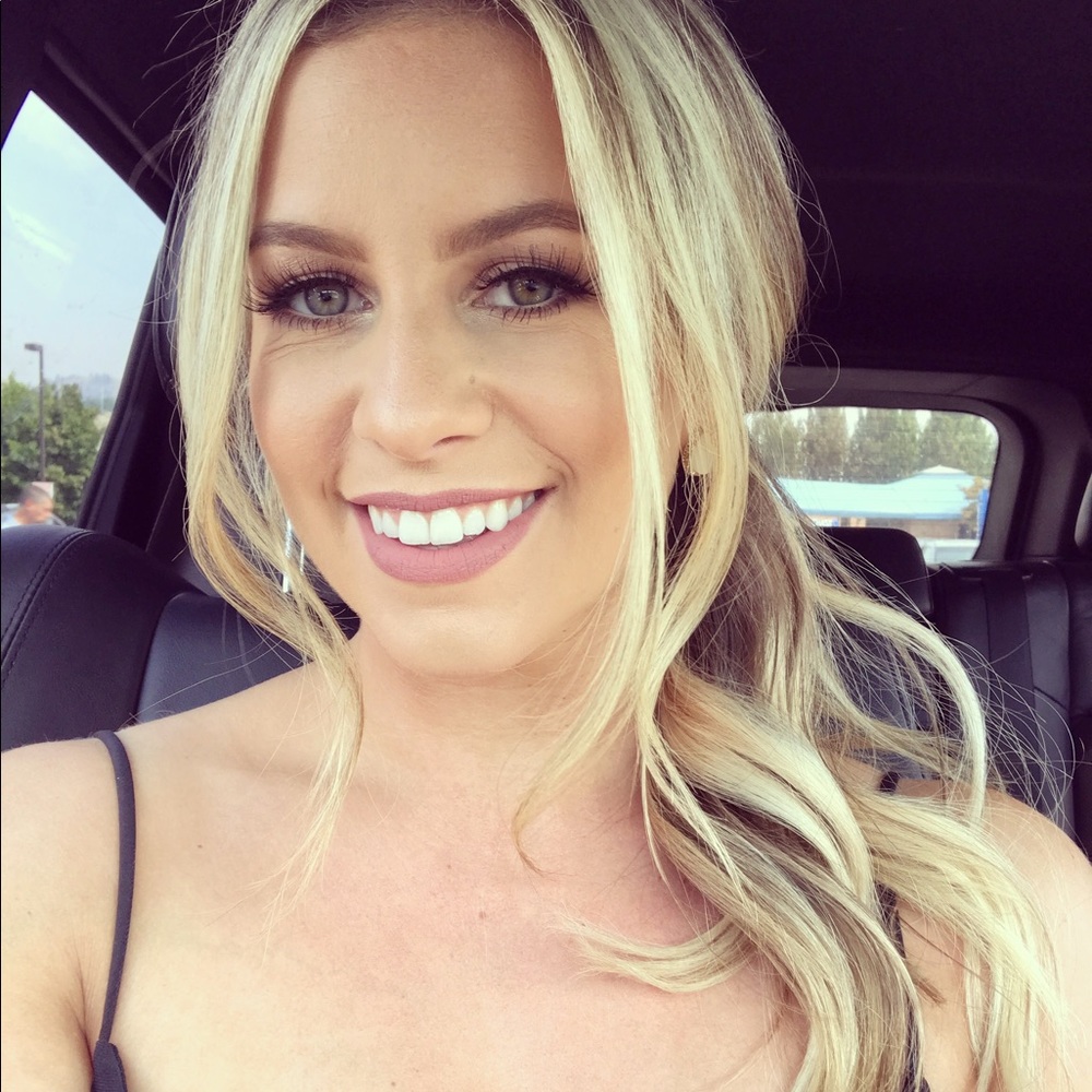 Meet your Posher, Tiffany