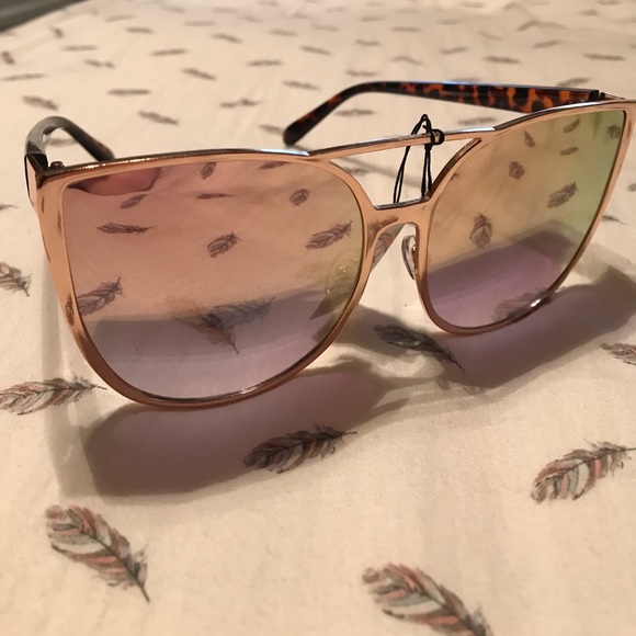 Accessories - Rose gold Sunglasses