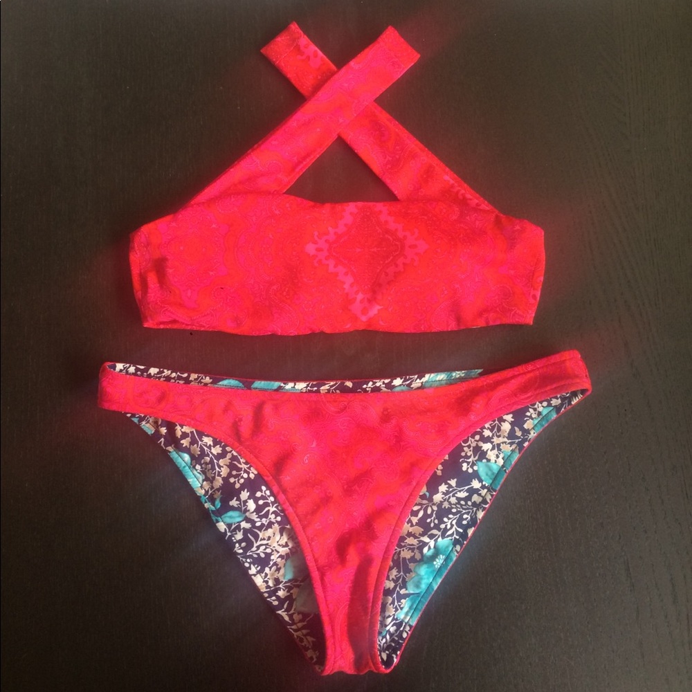 Billabong bathing suit
