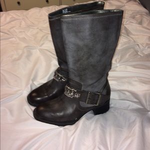 Vera Wang boots