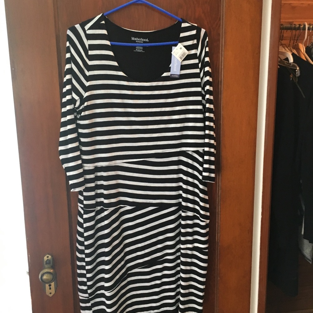 Size medium Motherhood Maternity Nursing dress