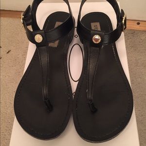 Black sandals