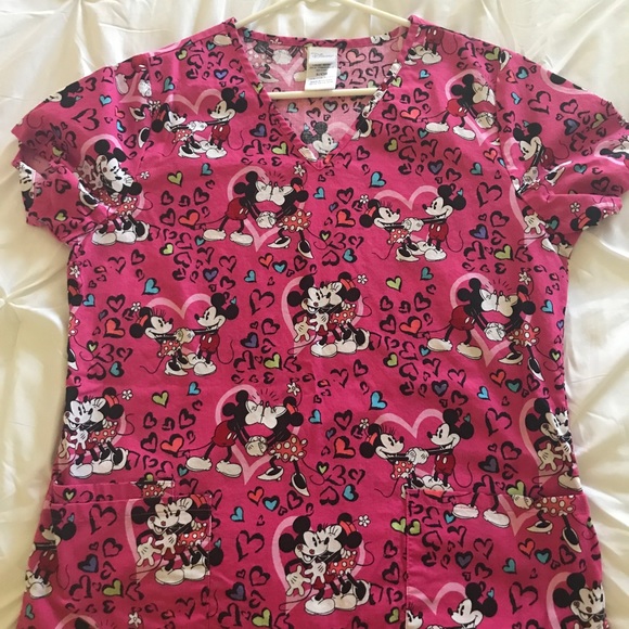 Minnie Mouse scrub top - Picture 1 of 1