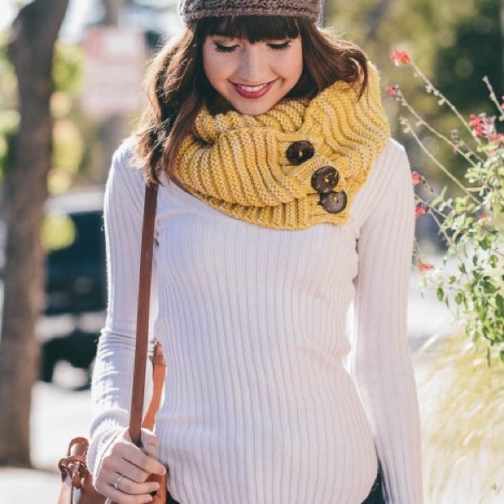🆕MUSTARD Infinity Scarves