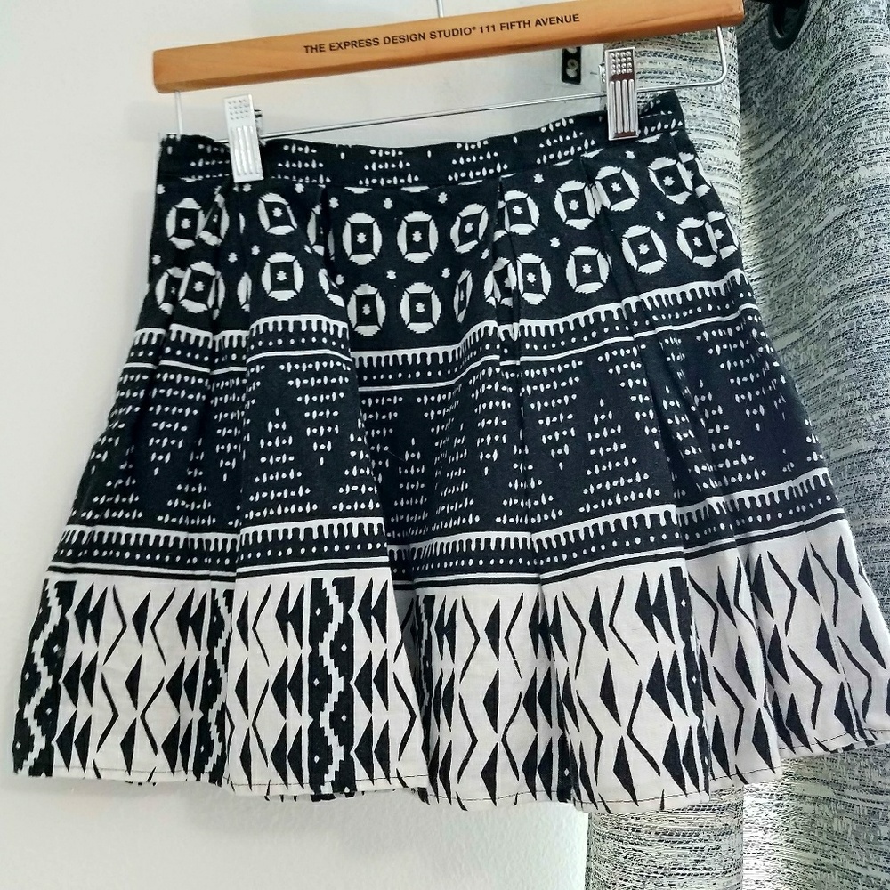 Black & White Pattern Mini Skirt