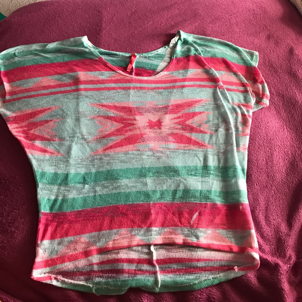 An Aztec print short sleeved shirt