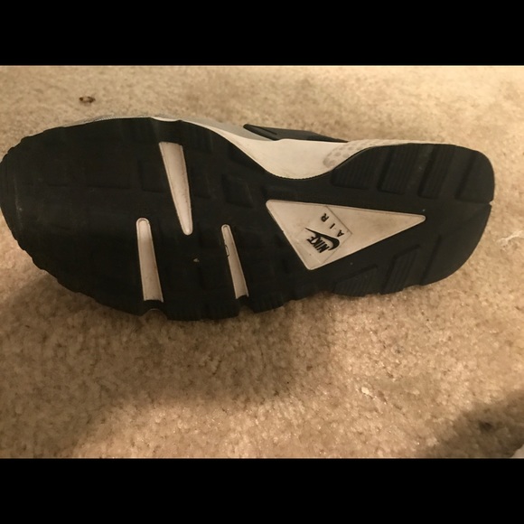 Huaraches 7.5 worn once selling for 50.00 - Picture 3 of 3
