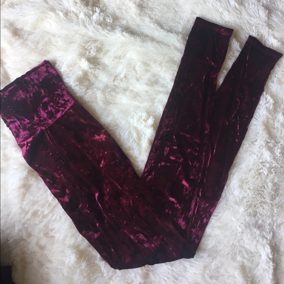 🆑 LAST PAIR Burgundy Crushed Velvet Leggings - Picture 4 of 5