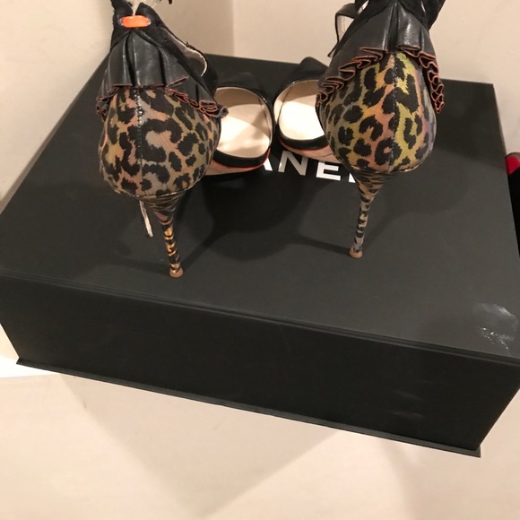 Pumps - Picture 2 of 3