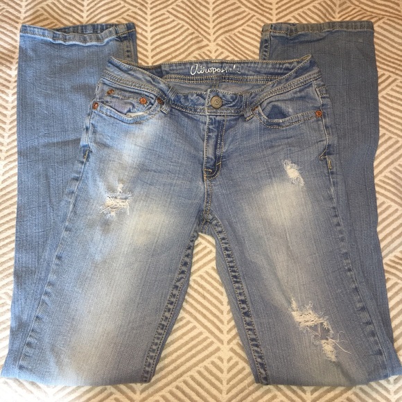 Aeropostale Denim - Aeropostale "Chelsea" distressed jeans, size 2