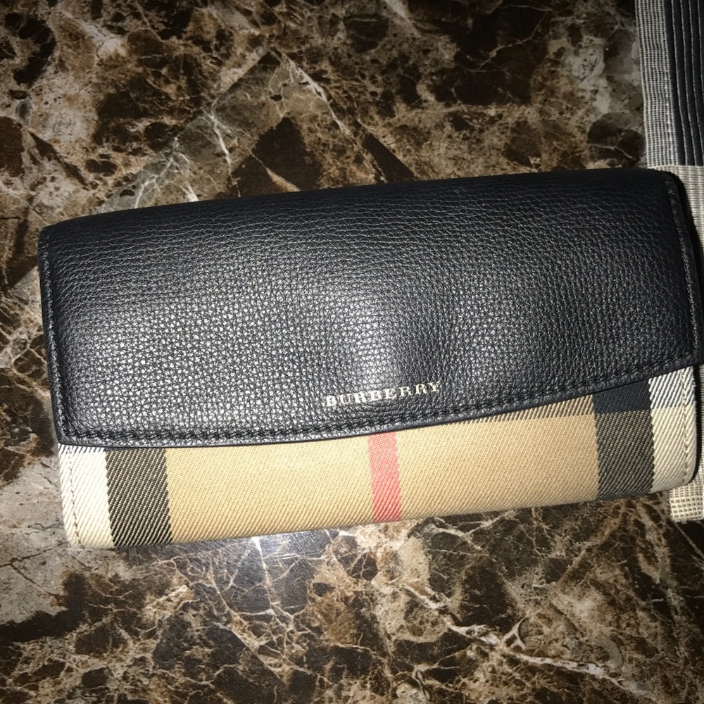 Burberry wallet