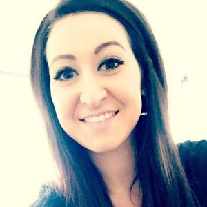 Meet your Posher, Alicia