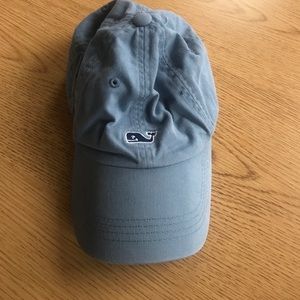 Blue vineyard vines hat