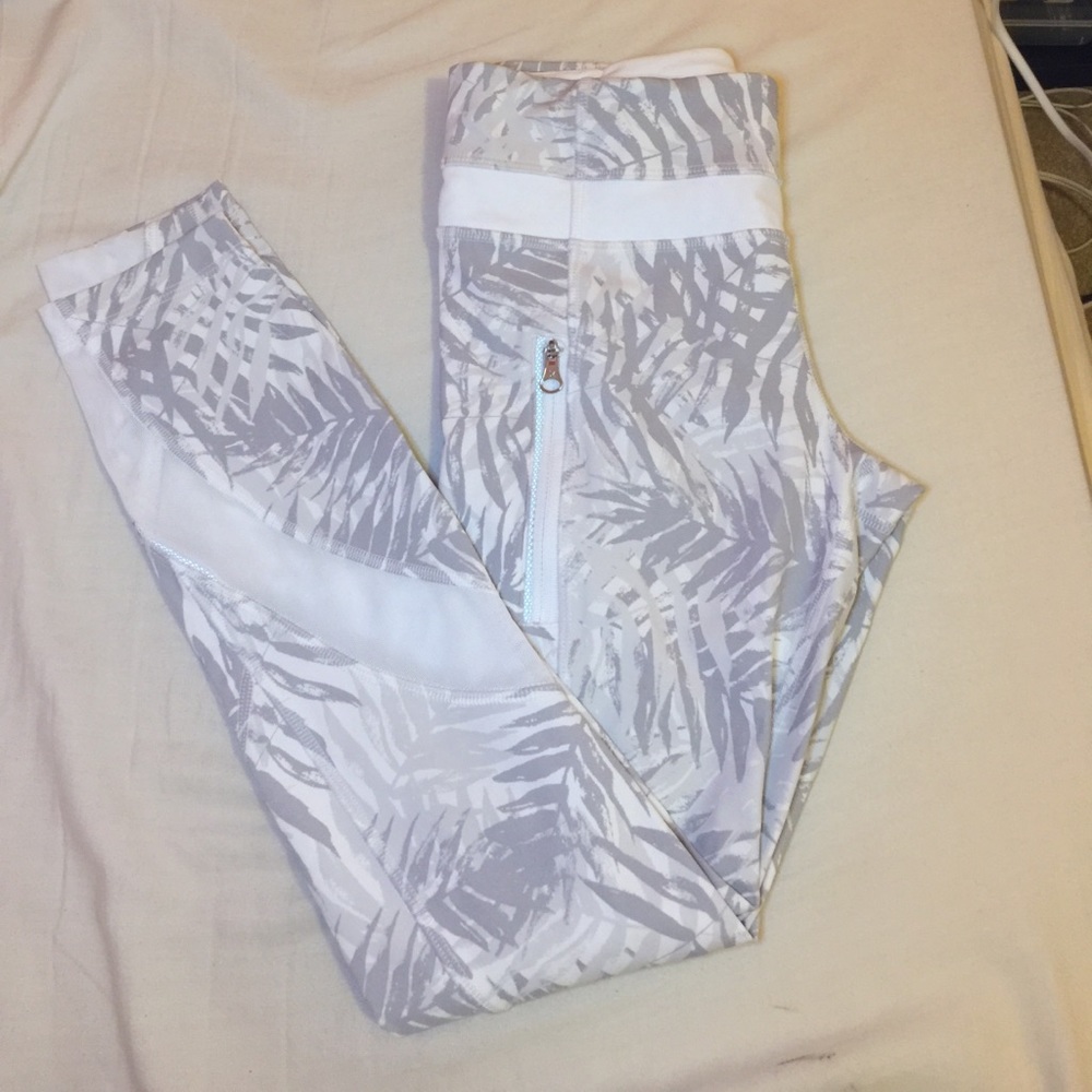 White gray lululemon leggings