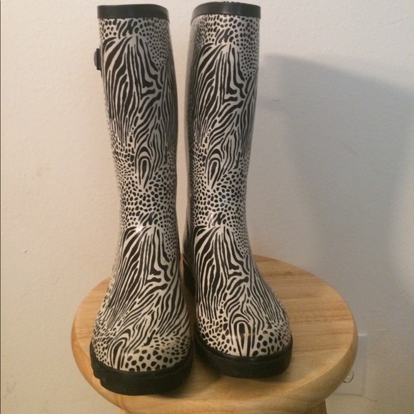 Animal print rain boots - Picture 2 of 4