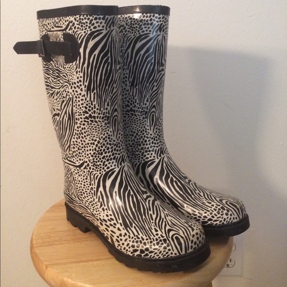 Animal print rain boots - Picture 3 of 4