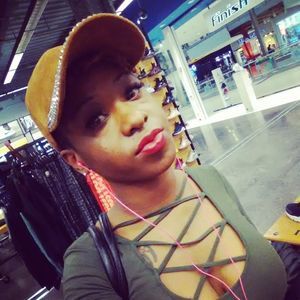 Meet your Posher, Nayy