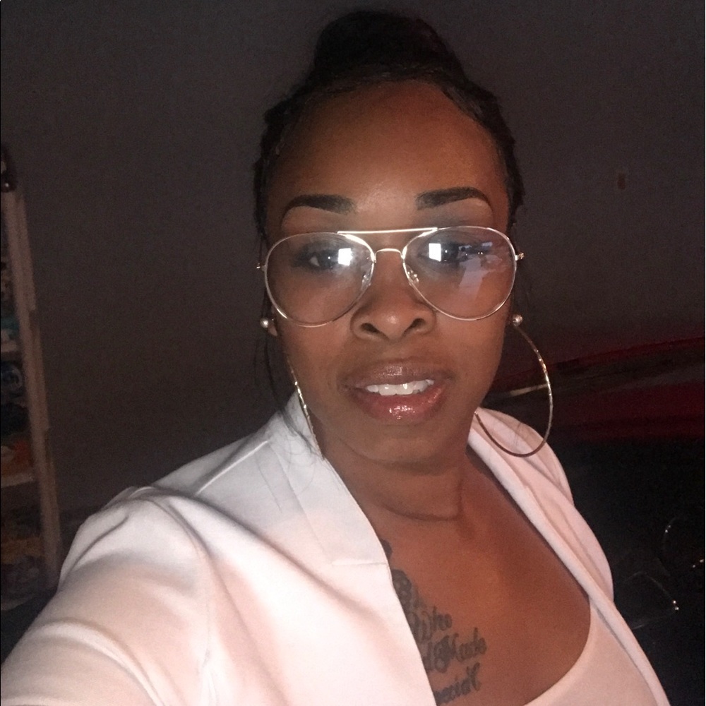 Meet your Posher, Lakesha