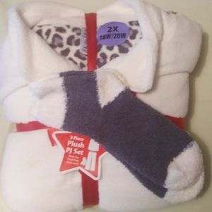 Woman's Plus Size Fleece 3 Pc PJ Set