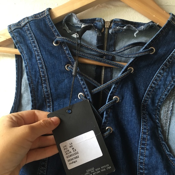 Missguided Denim Lace Up Dress - Picture 4 of 5